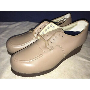 P. W. Minor Orthopedic Beige Lace Up Wedge Heel Comfort Shoe 5.5 AA Narrow